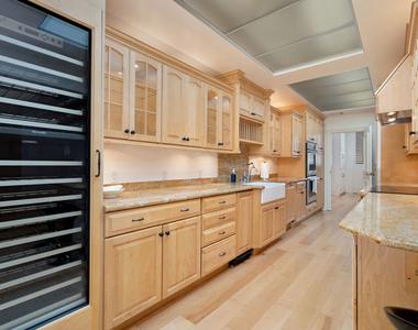 1333 S Beverly Glen - Photo Thumbnail 14