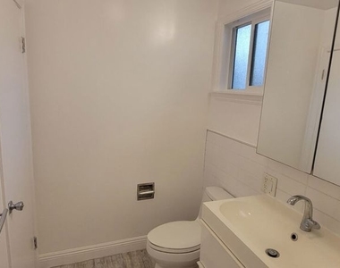 305 Broadway Street - Photo Thumbnail 30