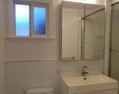 305 Broadway Street - Photo Thumbnail 34