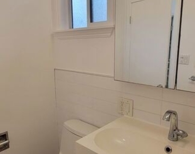 305 Broadway Street - Photo Thumbnail 26