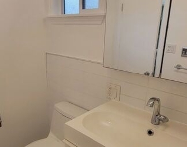 305 Broadway Street - Photo Thumbnail 21