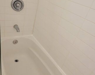 305 Broadway Street - Photo Thumbnail 32
