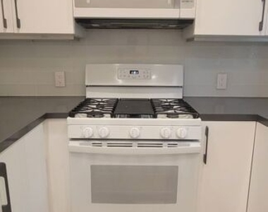 305 Broadway Street - Photo Thumbnail 16