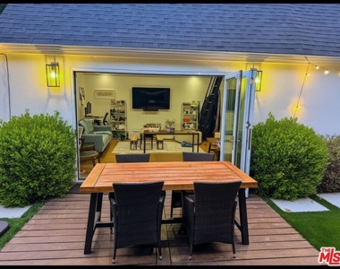 2250 Selby Avenue - Photo Thumbnail 13