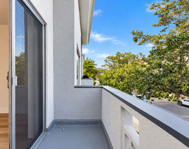 825 S Bedford Street - Photo Thumbnail 3