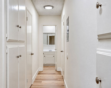 825 S Bedford Street - Photo Thumbnail 8