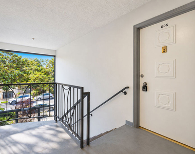 825 S Bedford Street - Photo Thumbnail 20