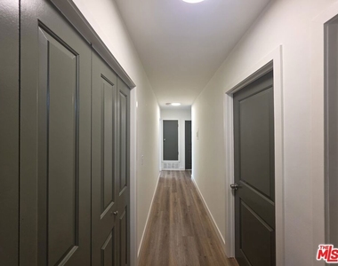 11051 Missouri Avenue - Photo Thumbnail 28