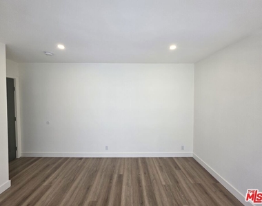 11051 Missouri Avenue - Photo Thumbnail 53