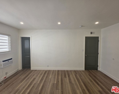 11051 Missouri Avenue - Photo Thumbnail 35
