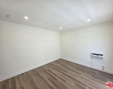 11051 Missouri Avenue - Photo Thumbnail 54