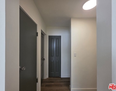 11051 Missouri Avenue - Photo Thumbnail 26