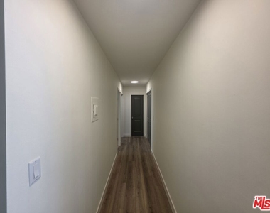 11051 Missouri Avenue - Photo Thumbnail 27