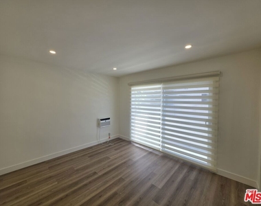 11051 Missouri Avenue - Photo Thumbnail 48