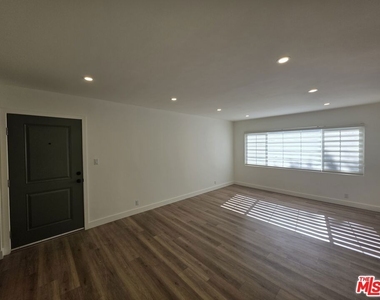 11051 Missouri Avenue - Photo Thumbnail 59
