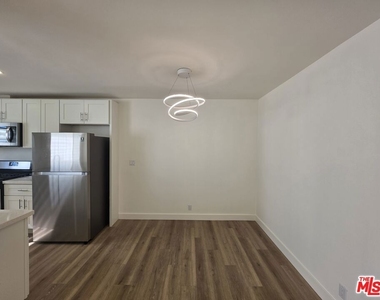 11051 Missouri Avenue - Photo Thumbnail 1