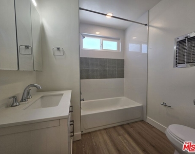 11051 Missouri Avenue - Photo Thumbnail 18