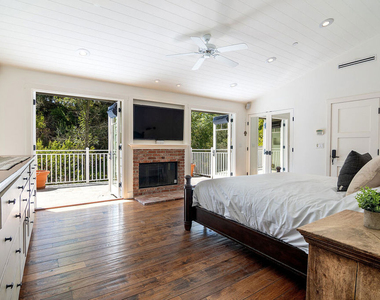 9530 Moonridge Terrace Place - Photo Thumbnail 16