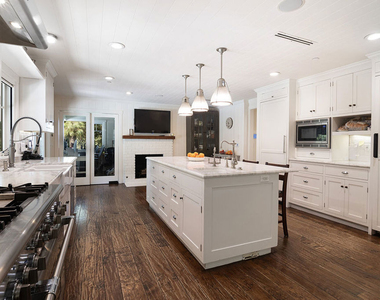 9530 Moonridge Terrace Place - Photo Thumbnail 13