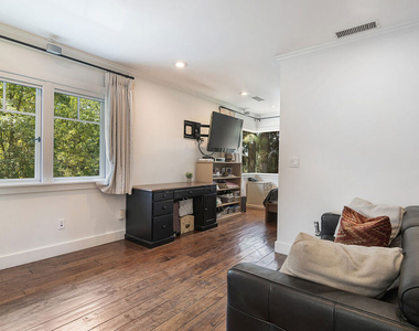 9530 Moonridge Terrace Place - Photo Thumbnail 23