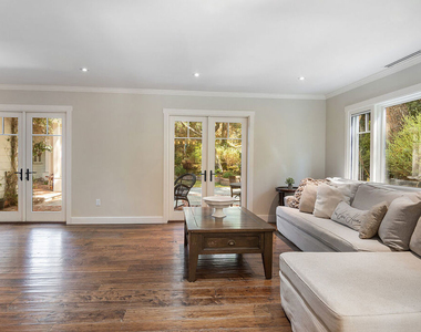 9530 Moonridge Terrace Place - Photo Thumbnail 6