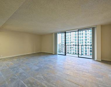 10535 Wilshire Boulevard - Photo Thumbnail 4