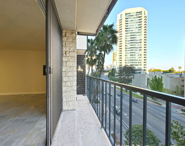 10535 Wilshire Boulevard - Photo Thumbnail 3