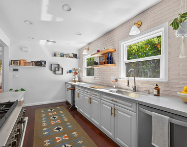 3831 Broadlawn Drive - Photo Thumbnail 13