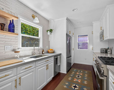 3831 Broadlawn Drive - Photo Thumbnail 12