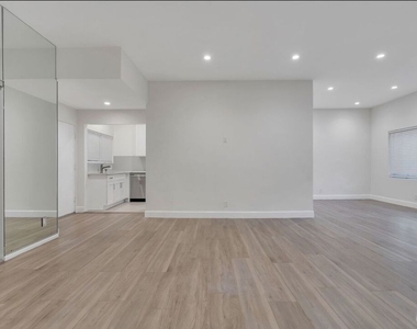 134 S Elm Drive - Photo Thumbnail 3