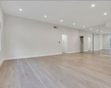 134 S Elm Drive - Photo Thumbnail 9