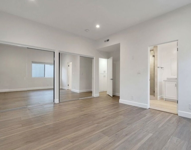 134 S Elm Drive - Photo Thumbnail 17
