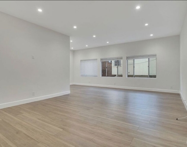 134 S Elm Drive - Photo Thumbnail 2