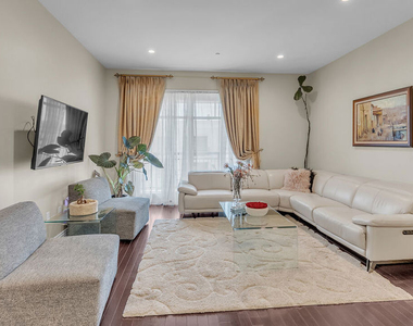 611 Caruso Avenue - Photo Thumbnail 3