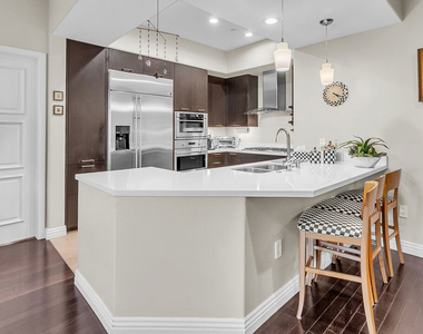 611 Caruso Avenue - Photo Thumbnail 10