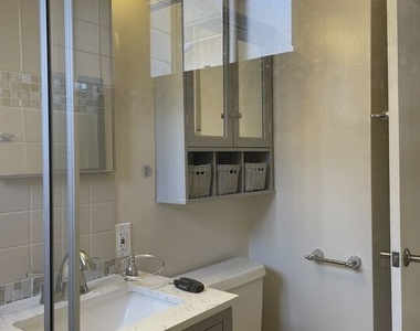 5048 Enfield Avenue - Photo Thumbnail 23