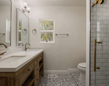 3447 Primera Avenue - Photo Thumbnail 9