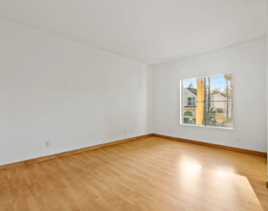 5420 Sylmar Avenue - Photo Thumbnail 21