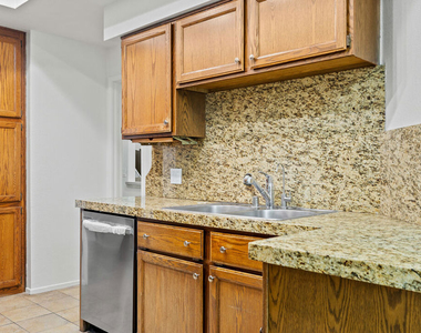 5420 Sylmar Avenue - Photo Thumbnail 9