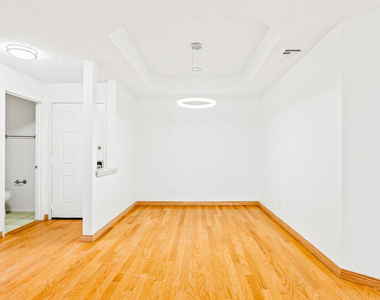 5420 Sylmar Avenue - Photo Thumbnail 13