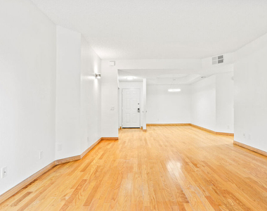 5420 Sylmar Avenue - Photo Thumbnail 12