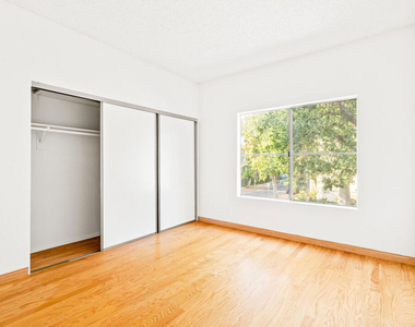 5420 Sylmar Avenue - Photo Thumbnail 15