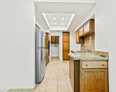 5420 Sylmar Avenue - Photo Thumbnail 8