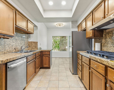 5420 Sylmar Avenue - Photo Thumbnail 6