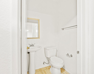 5420 Sylmar Avenue - Photo Thumbnail 27