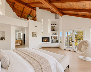 3575 Multiview Drive - Photo Thumbnail 16