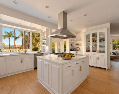 3575 Multiview Drive - Photo Thumbnail 9