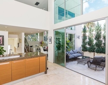 714 Westbourne Drive - Photo Thumbnail 23