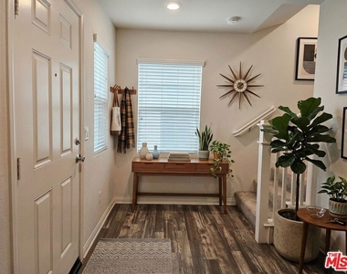 7256 N Cherry Lane - Photo Thumbnail 3