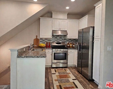7256 N Cherry Lane - Photo Thumbnail 6